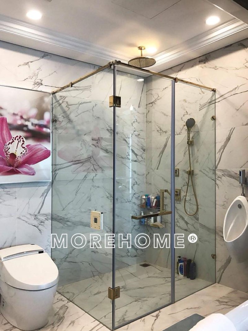 MoreGlass sử dụng phôi kính Việt Nhật có giấy chứng nhận kiểm định kính cường lực cao cấp để thi công cho khách hàng Vách kính cường lực - phòng tắm kính